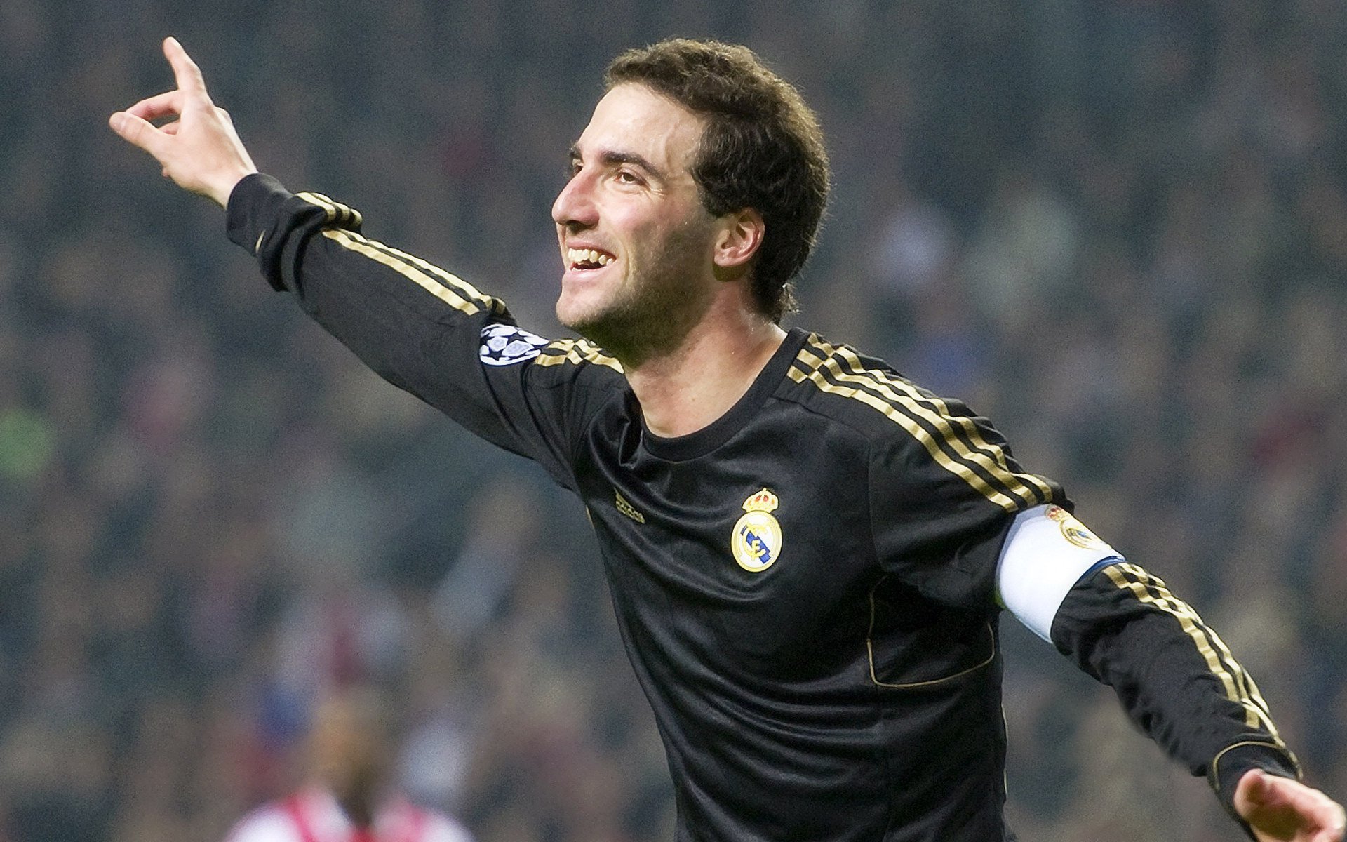 他是“现役最强公务员”!30岁养生11年4数据新低坐等退休